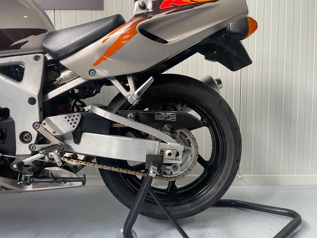 honda - cbr-900-rr-fireblade