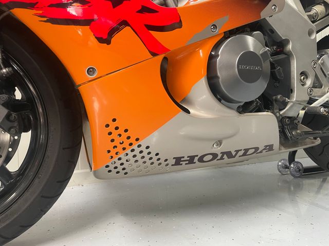 honda - cbr-900-rr-fireblade