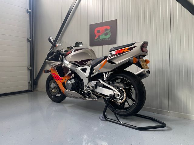 honda - cbr-900-rr-fireblade