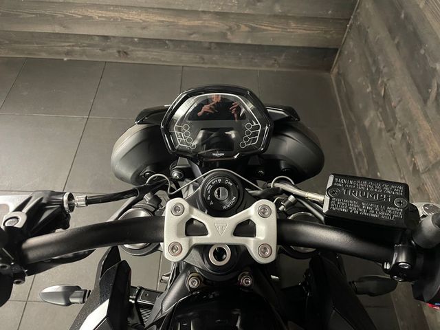 triumph - street-triple-r