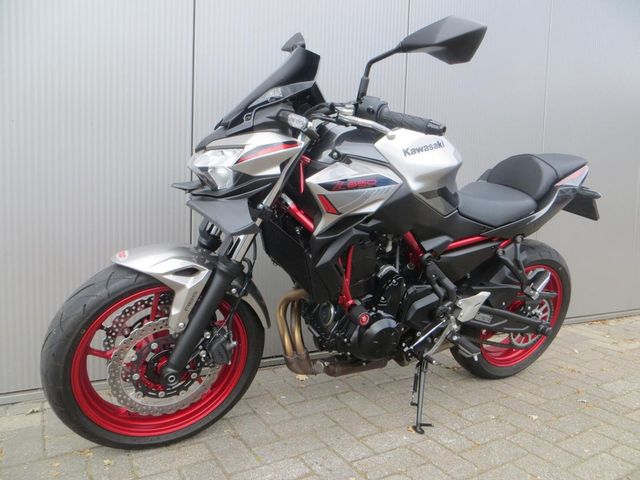 kawasaki - z650