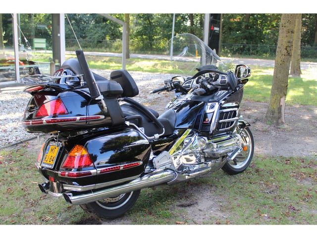 honda - gl-1800-goldwing