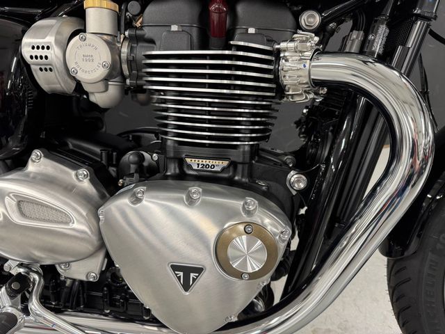 triumph - bonneville--t-120