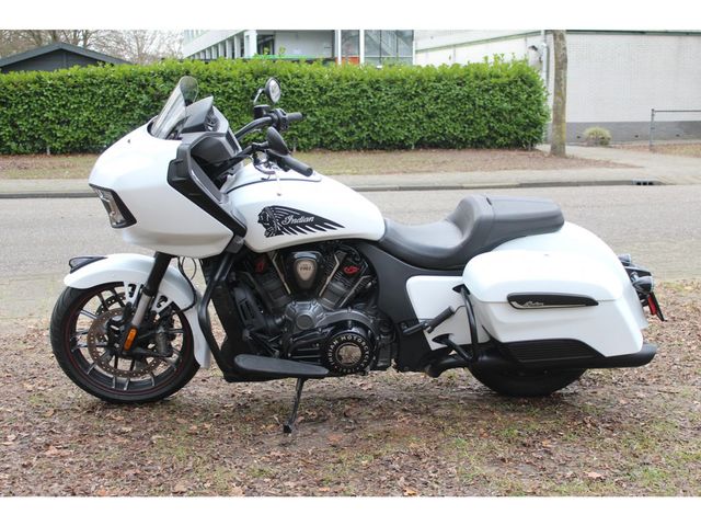 indian - challenger-dark-horse