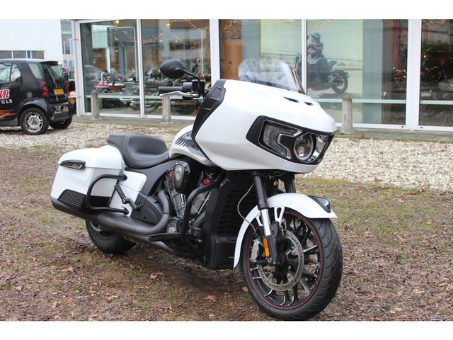 indian - challenger-dark-horse