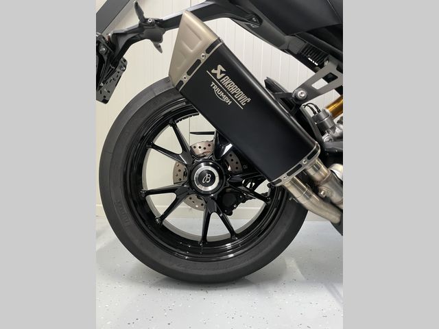 triumph - speed-triple-1200-rr