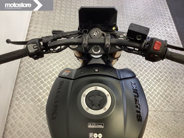 suzuki - gsx-8t