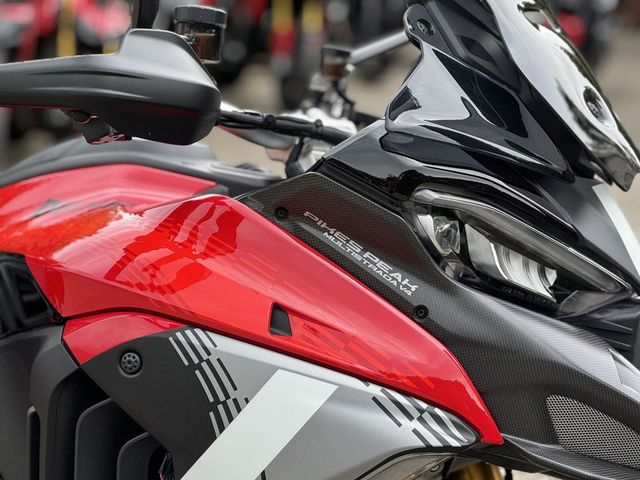 ducati - multistrada-v4-s-pikes-peak