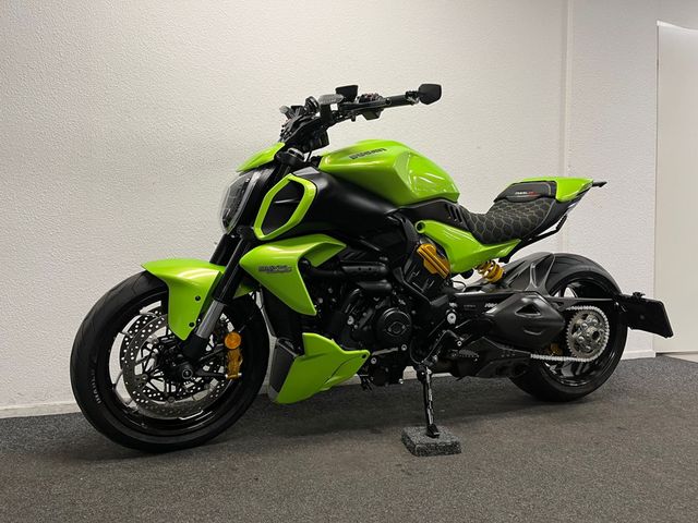 ducati - diavel-v4