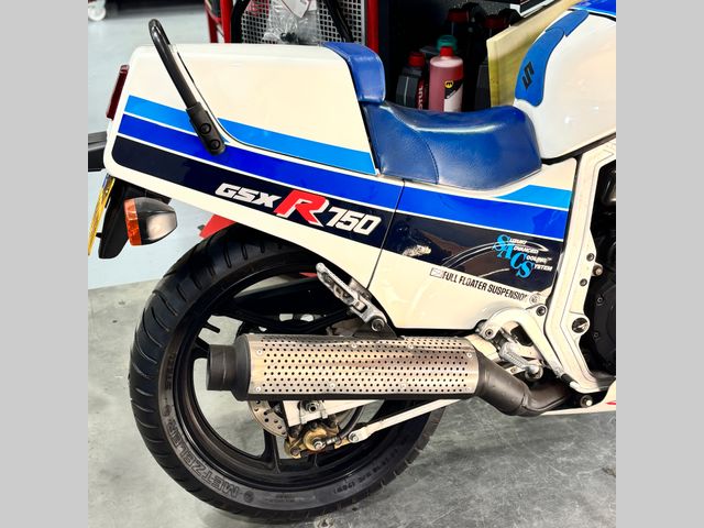 suzuki - gsx-r-750
