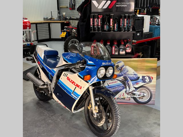 suzuki - gsx-r-750
