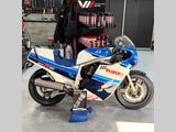 SUZUKI GSX-R 750