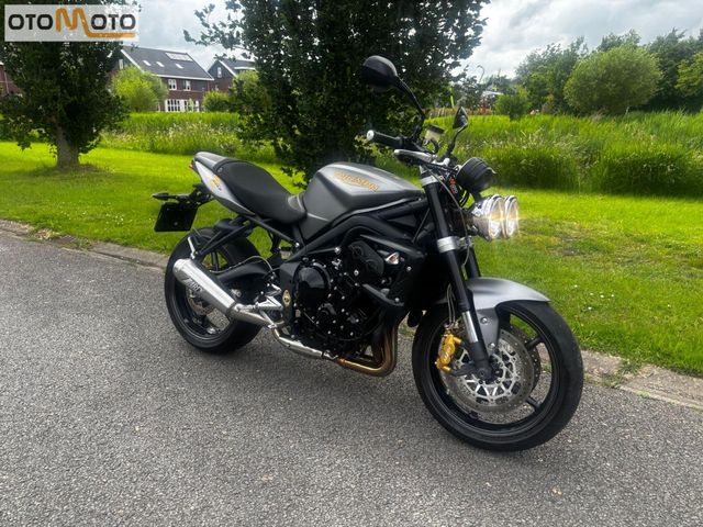 triumph - street-triple-675