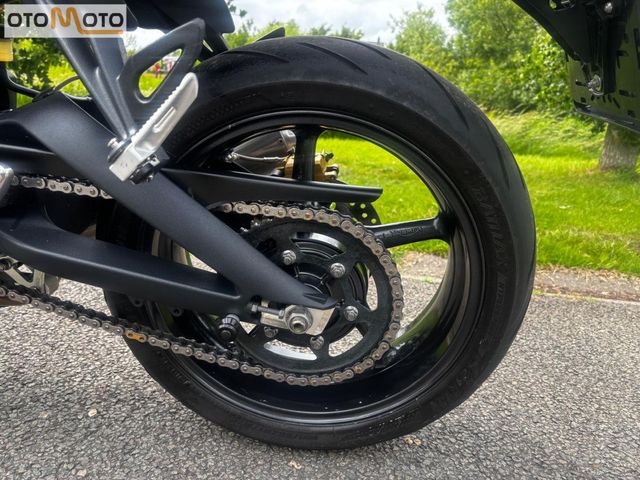 triumph - street-triple-675