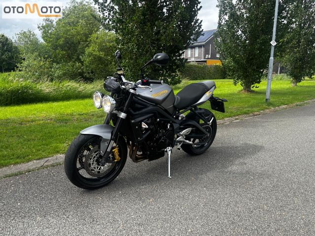 triumph - street-triple-675