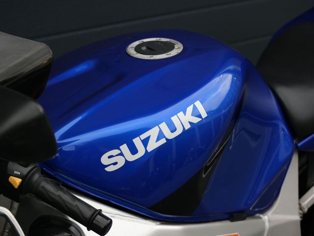 suzuki - gsx-r-600