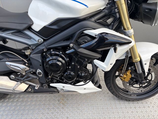 triumph - street-triple-675