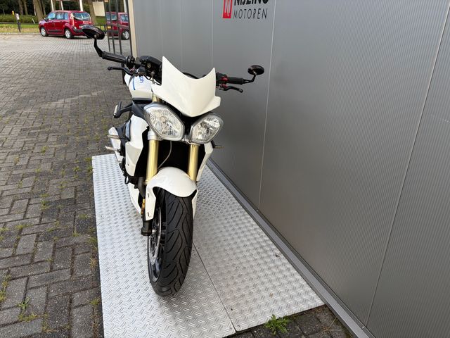 triumph - street-triple-675