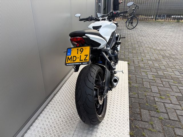 triumph - street-triple-675