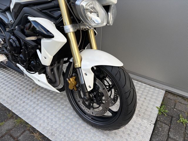 triumph - street-triple-675