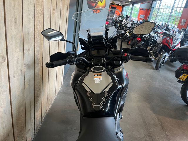 kawasaki - versys-650-grand-tourer