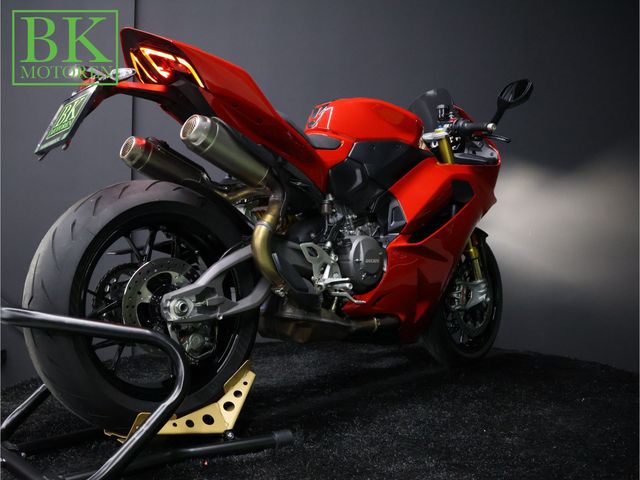 ducati - panigale-v2-s