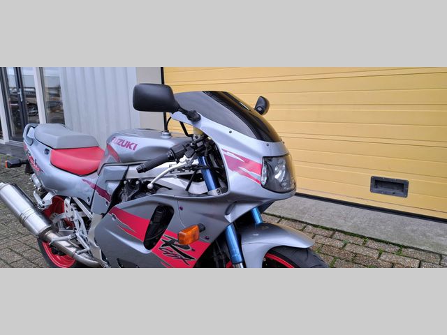 suzuki - gsx-r-750