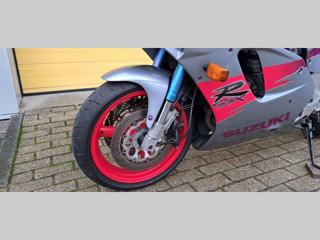 suzuki - gsx-r-750