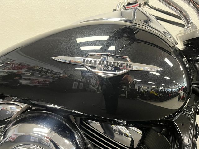 suzuki - vz-1600-marauder