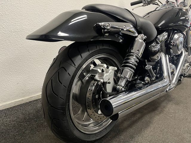 suzuki - vz-1600-marauder