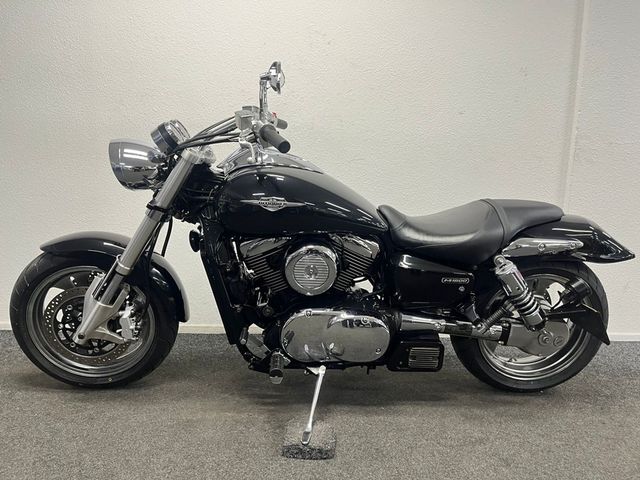 suzuki - vz-1600-marauder