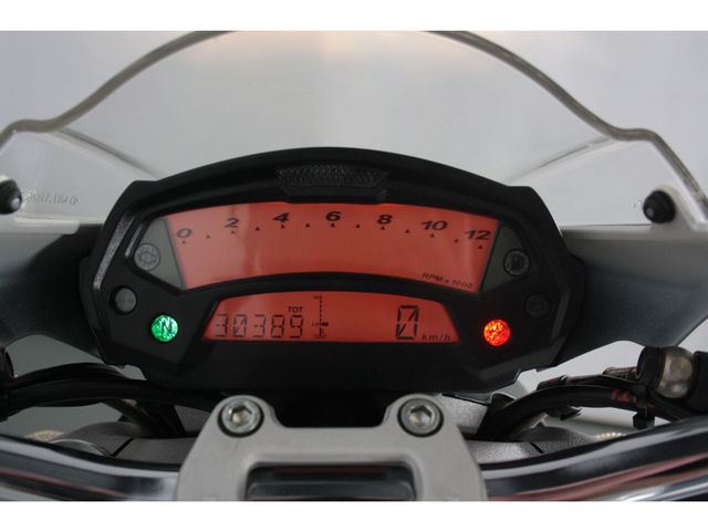 ducati - monster-696