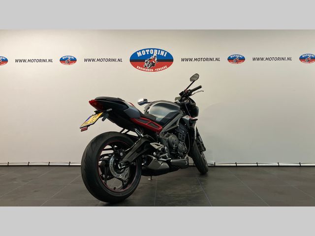 triumph - street-triple-r-low-ride-height