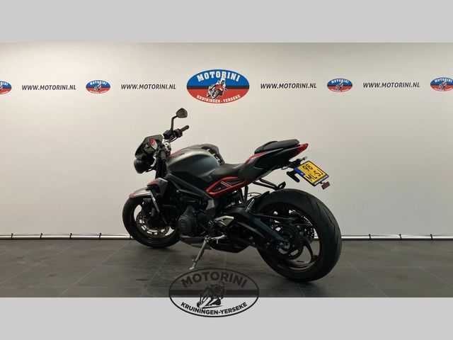triumph - street-triple-r-low-ride-height