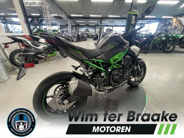 kawasaki - z900