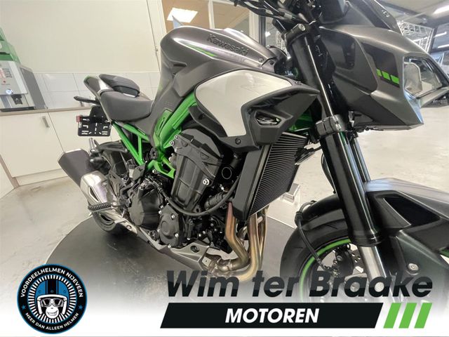 kawasaki - z900