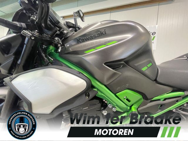 kawasaki - z900