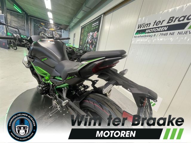kawasaki - z900