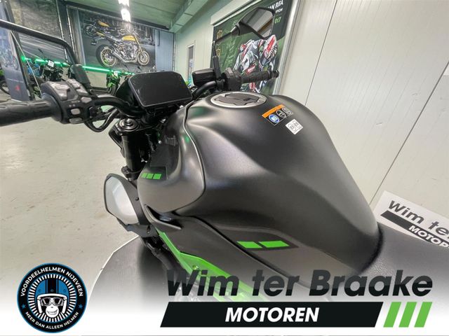 kawasaki - z900
