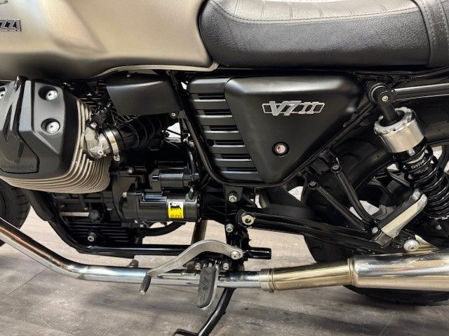 moto-guzzi - v-7-ii-stone