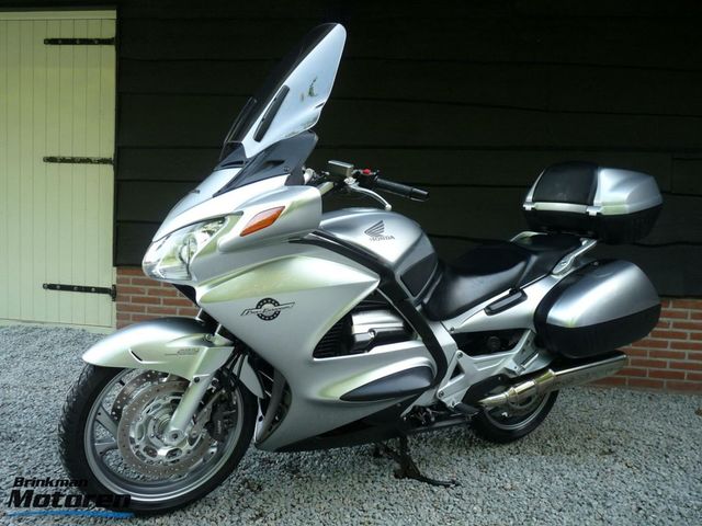 honda - st-1300-pan-european-abs
