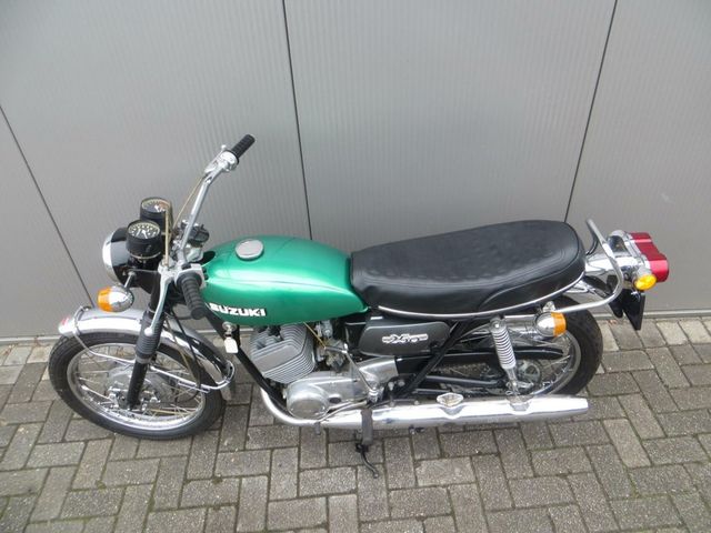 suzuki - gt-250