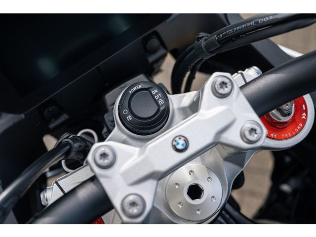 bmw - f-900-gs