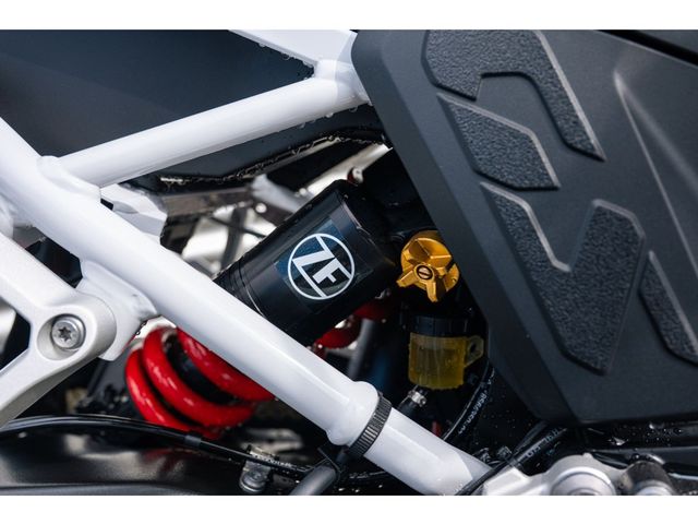bmw - f-900-gs