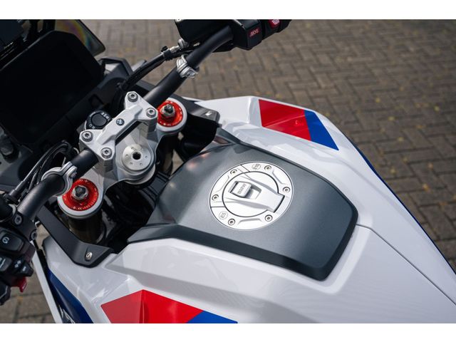 bmw - f-900-gs