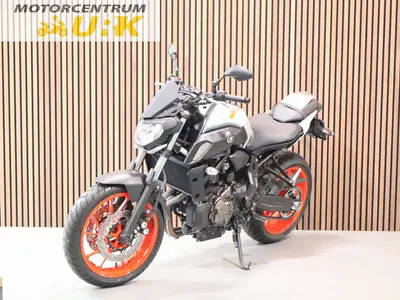 YAMAHA MT 07 – foto 4