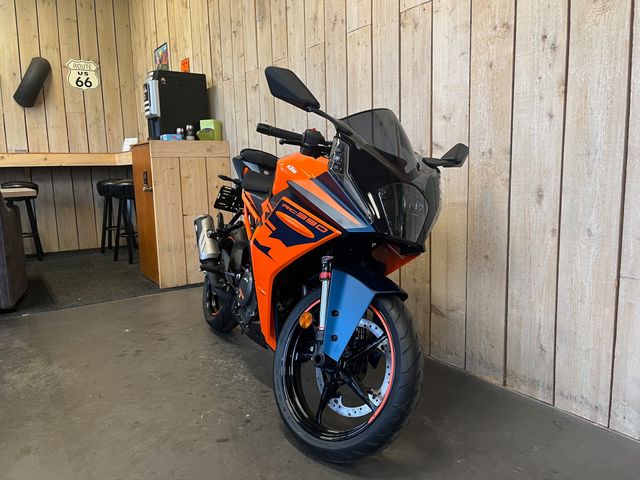 ktm - rc-390