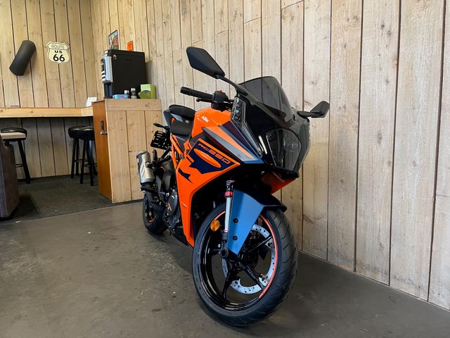 ktm - rc-390