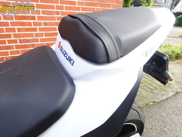suzuki - gsr-750-a