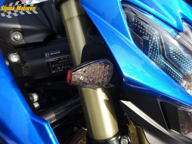 suzuki - gsr-750-a